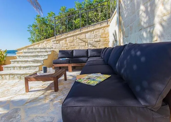 Jasmin וילה פוסדריה